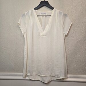 DE Collection Gauze Texture Ivory Short Sleeve V Neck Semi Sheer Blouse‎ Large